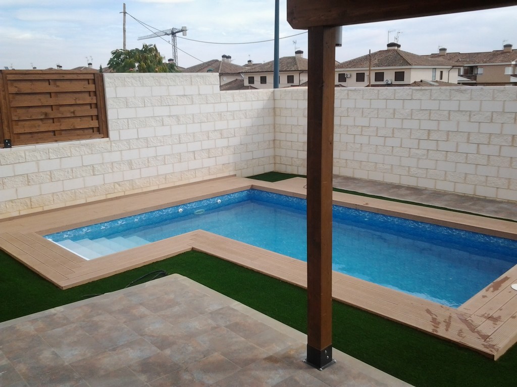 Cyprus es una de las membranas armadas más populares que Cefil Pool instala en piscinas