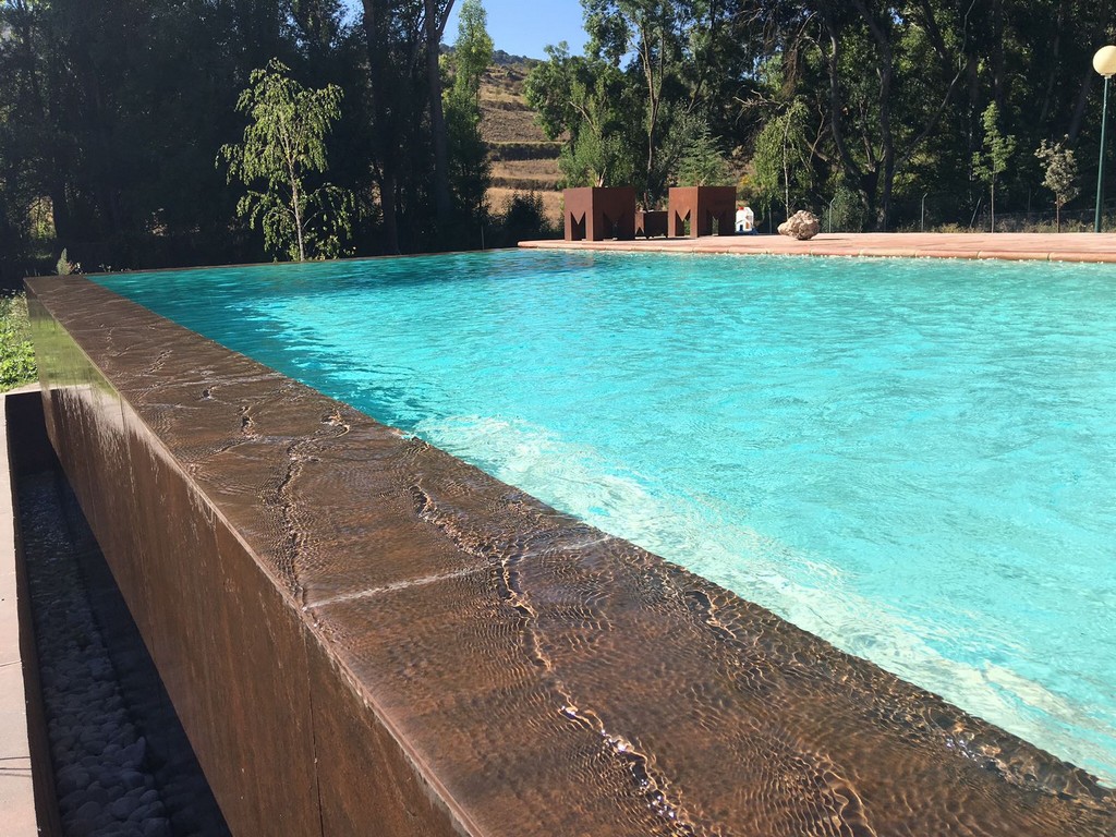 Sable es una de las membranas armadas más populares que Cefil Pool instala en piscinas