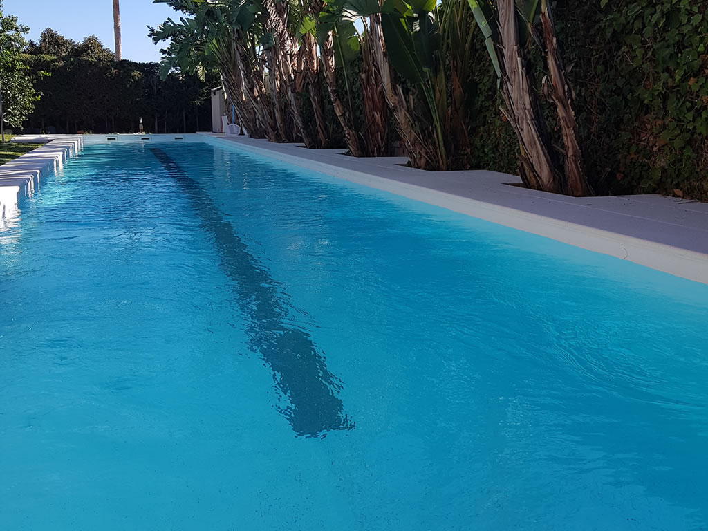 Inter Tesela es una de las membranas armadas unicolor más populares que Cefil Pool instala en piscinas